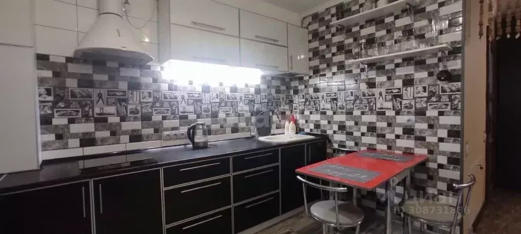 2-к кв. Крым, Судак ул. Приморская, 30А (47.6 м) - Фото 1