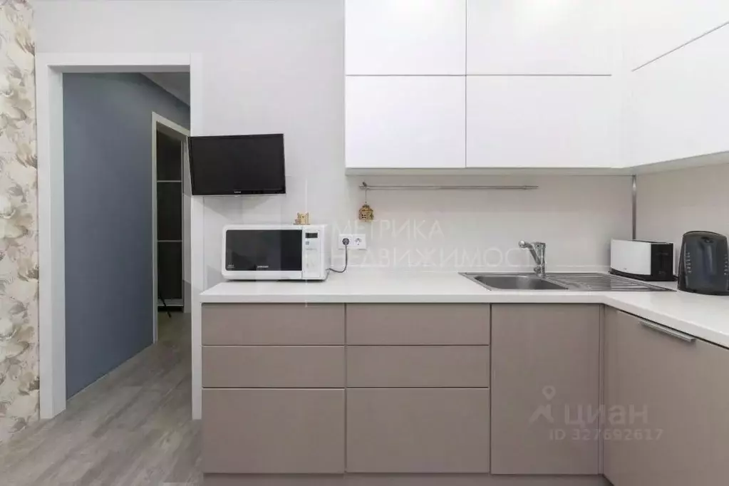 2-к кв. Тюменская область, Тюмень ул. Федюнинского, 58к2 (58.9 м) - Фото 2