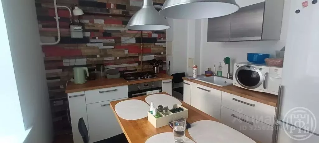 1-к кв. Санкт-Петербург, Санкт-Петербург, Кронштадт Ленинградская ул., ... - Фото 2