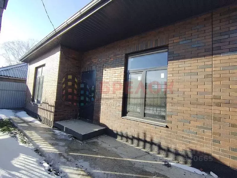 Дом в Ростовская область, Батайск Почтовая ул., 84 (100 м) - Фото 1