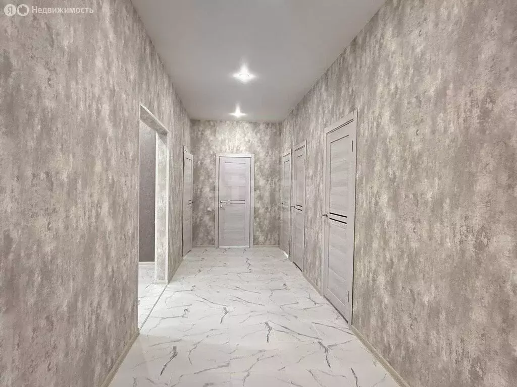 Дом в Ярославский муниципальный округ, деревня Зверинцы (100 м) - Фото 2