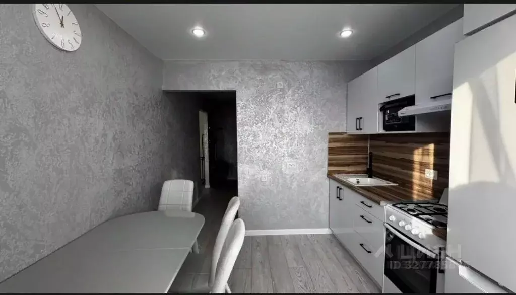 1-к кв. Башкортостан, Стерлитамак Крымская ул., 12 (37.8 м) - Фото 1