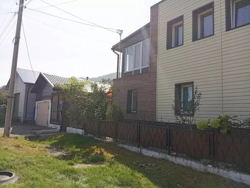 Дом в Республика Хакасия, рабочий посёлок Майна, улица Ленина, 14 ... - Фото 2