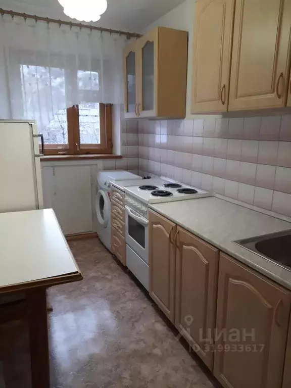 3-к кв. Алтай, Горно-Алтайск Коммунистический просп., 74 (60.0 м) - Фото 0