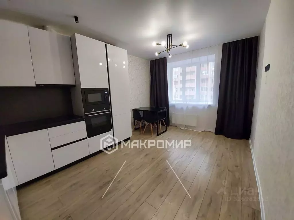 2-к кв. Ханты-Мансийский АО, Сургут ул. Крылова, 20 (53.2 м) - Фото 0