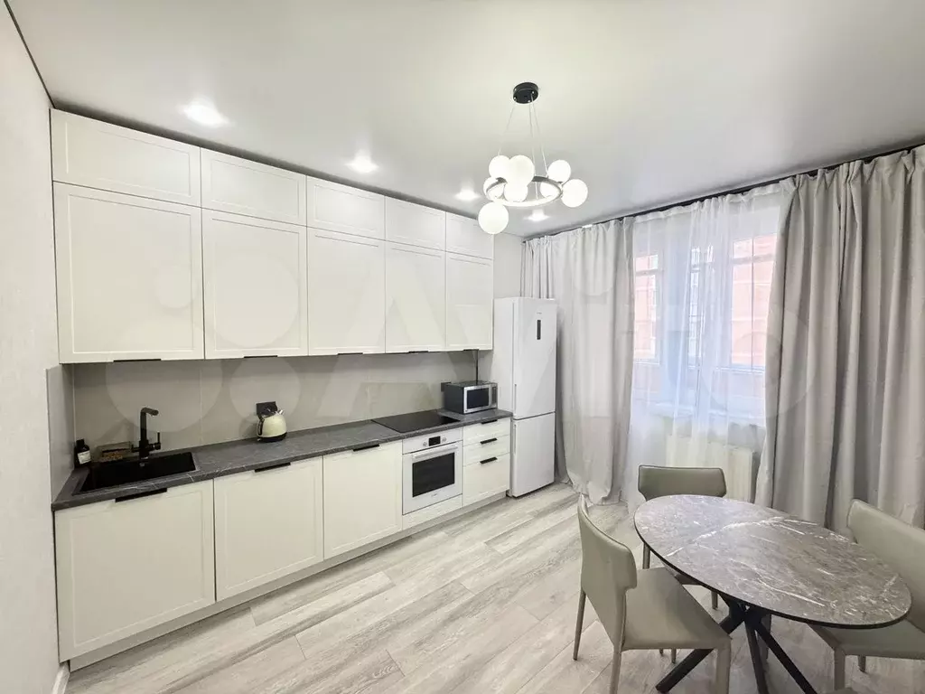 2-к. квартира, 70 м, 8/16 эт. - Фото 1
