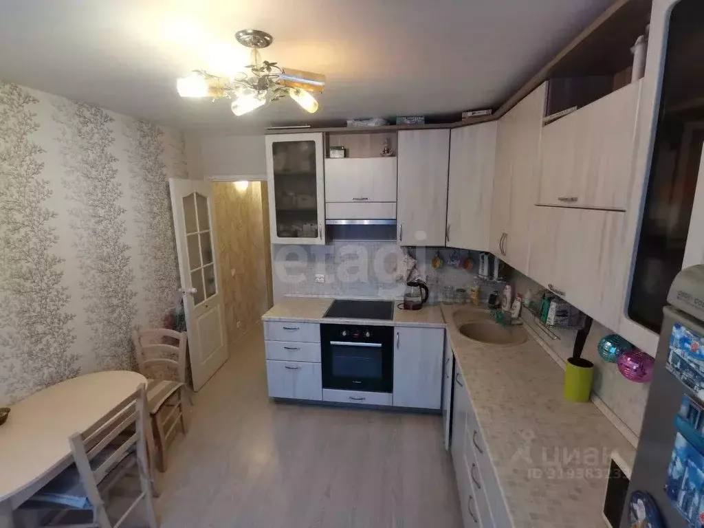 3-к кв. Коми, Сыктывкар просп. Бумажников, 52 (82.6 м) - Фото 1