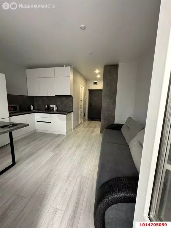 Квартира-студия: Краснодар, улица Григория Булгакова, 8к1 (28 м) - Фото 1