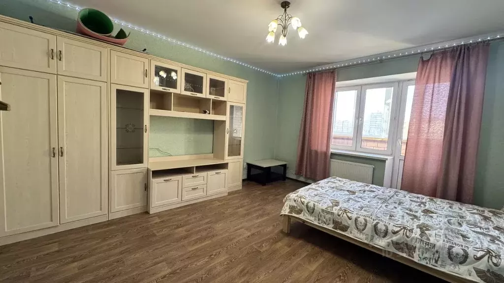 1-к кв. Тюменская область, Тюмень Солнечный проезд, 25 (45.0 м) - Фото 1