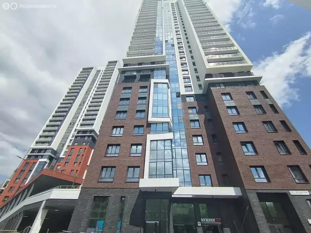 3-комнатная квартира: Екатеринбург, улица Свердлова, 32Б (71.35 м) - Фото 0