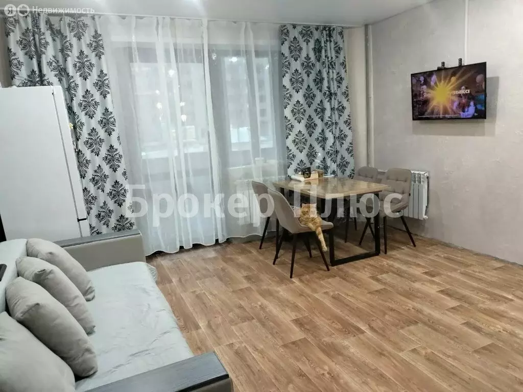 3-комнатная квартира: Абакан, улица Генерала Тихонова, 12к1 (61 м) - Фото 0