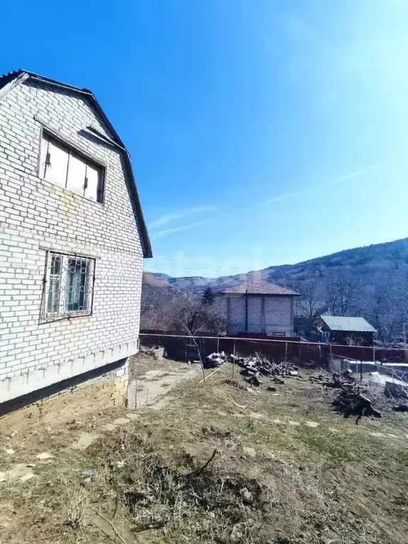 Дом в Ставропольский край, Кисловодск Прудная ул., 154 (100 м) - Фото 0
