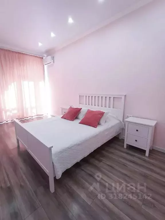 1-к кв. Краснодарский край, Геленджик Крымская ул., 22к13 (55.0 м) - Фото 1