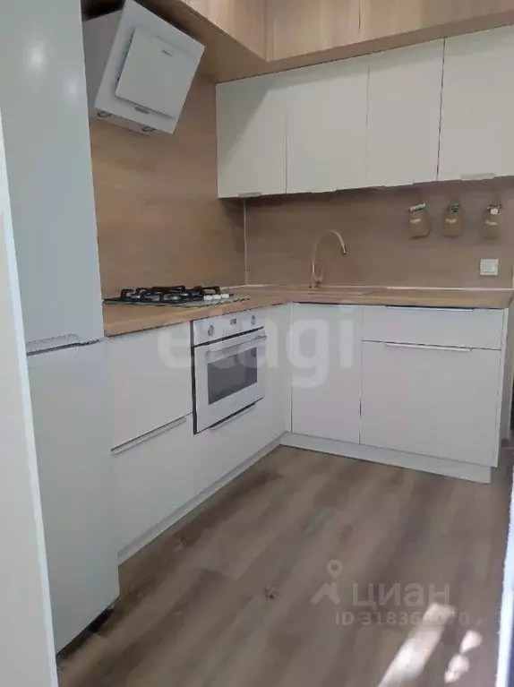 3-к кв. Коми, Ухта Интернациональная ул., 31 (66.4 м) - Фото 0