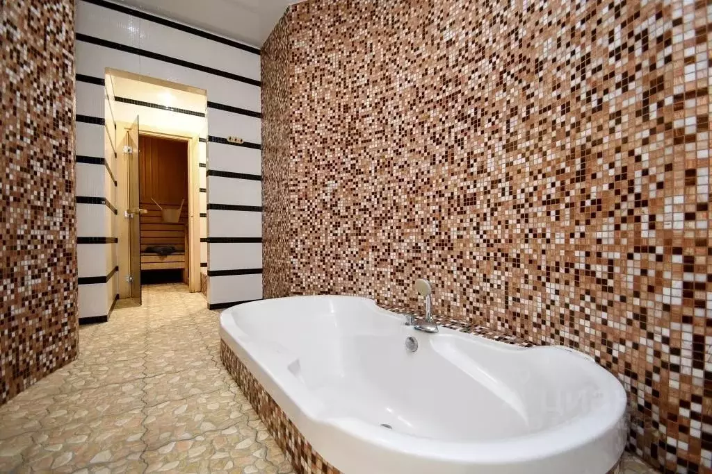 2-к кв. Омская область, Омск ул. Масленникова, 82 (40.0 м) - Фото 1