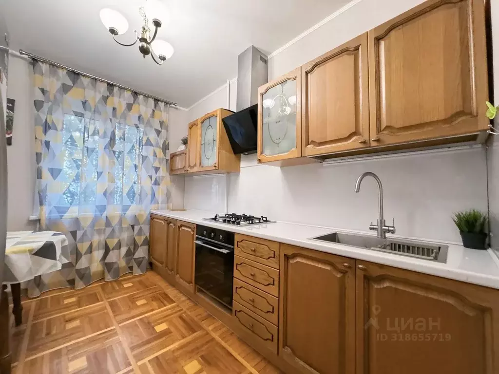 4-к кв. Астраханская область, Астрахань ул. Баумана, 13 (96.6 м) - Фото 1