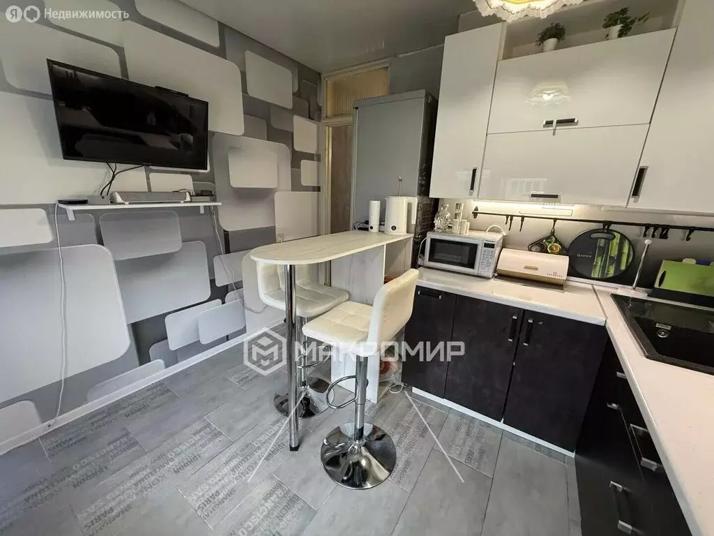 3-комнатная квартира: Кировск, улица Энергетиков, 3 (71.8 м) - Фото 2
