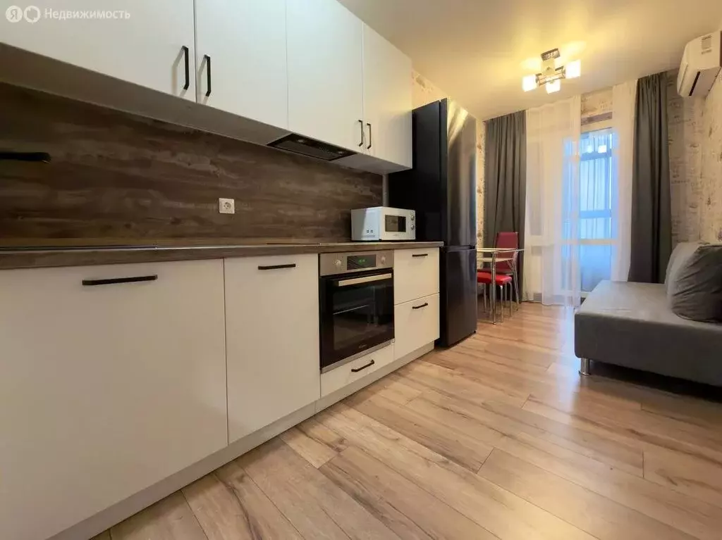 1-комнатная квартира: Ростов-на-Дону, улица Ларина, 45с6 (40 м) - Фото 1