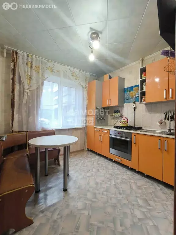 3-комнатная квартира: Миасс, улица Жуковского, 6 (62.3 м) - Фото 1