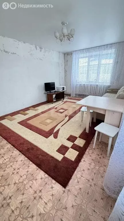 3-комнатная квартира: посёлок Октябрьский, улица 60 лет СССР, 2 (65 м) - Фото 0