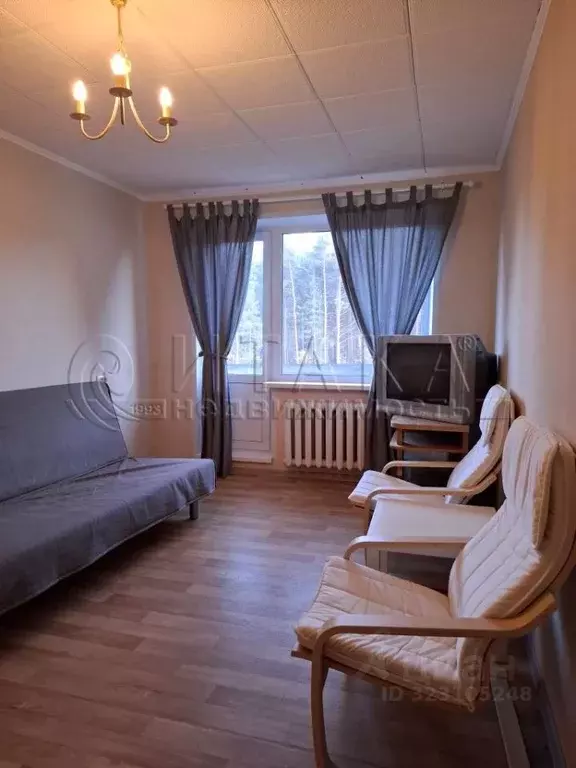 1-к кв. Ленинградская область, Лужский район, Скребловское с/пос, пос. ... - Фото 1