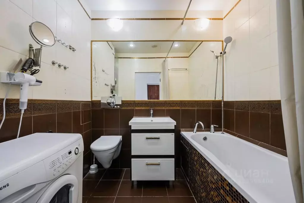 1-к кв. Свердловская область, Екатеринбург ул. Соболева, 21к4 (43.9 м) - Фото 0