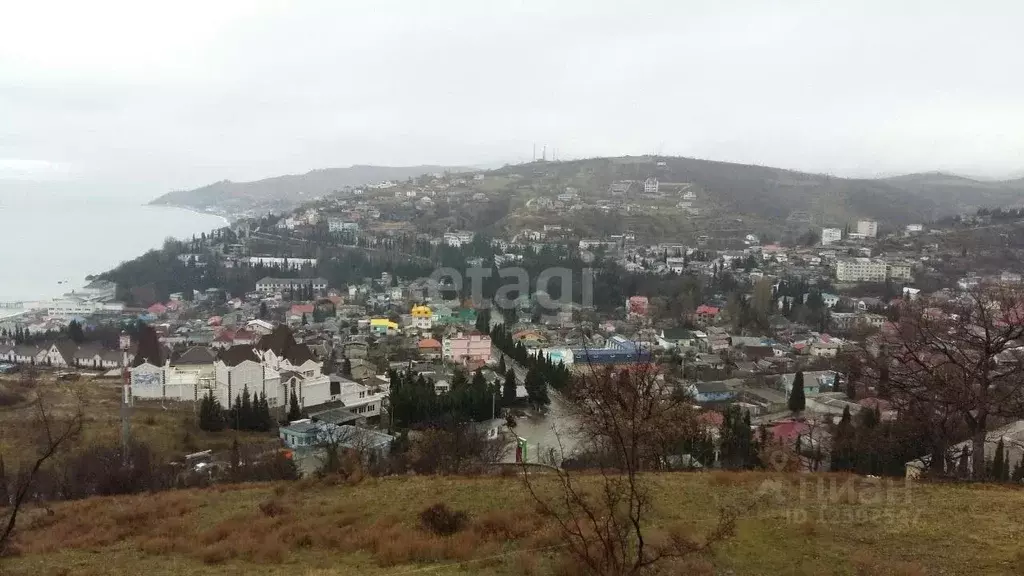 Участок в Крым, Алушта городской округ, с. Малореченское  (7.5 сот.) - Фото 1