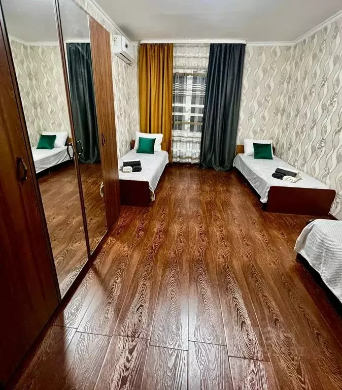 Дом в Краснодарский край, Сочи Каспийская ул., 54/1с1 (300 м) - Фото 1