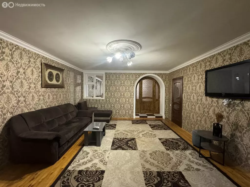 4-комнатная квартира: Дербент, Красноармейский переулок, 56 (120 м) - Фото 1