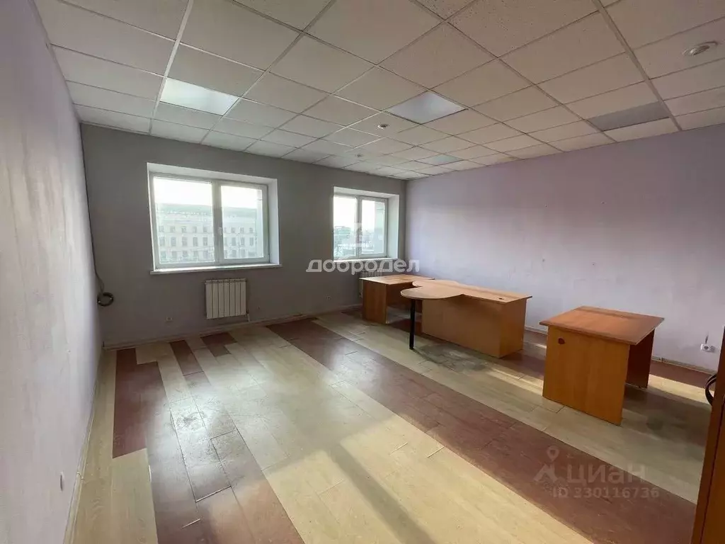Офис в Свердловская область, Екатеринбург ул. Фронтовых Бригад, 27 (32 ... - Фото 1
