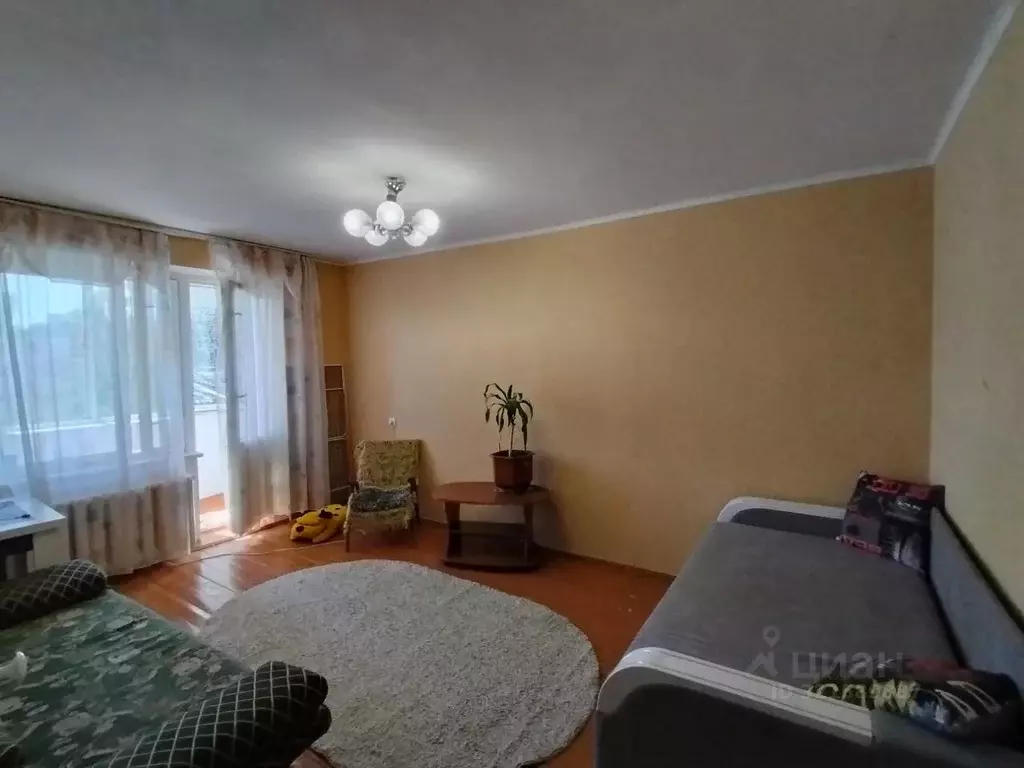 2-к кв. Крым, Щелкино Ленинский район, 1-й мкр, 7 (52.0 м) - Фото 0