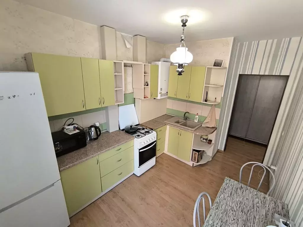 2-к кв. Калининградская область, Калининград ул. Горького, 176Гк1 ... - Фото 1