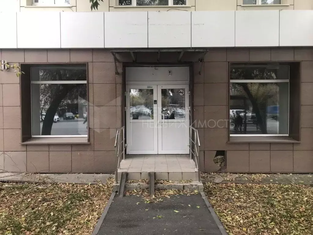 Помещение свободного назначения в Тюменская область, Тюмень ул. ... - Фото 1