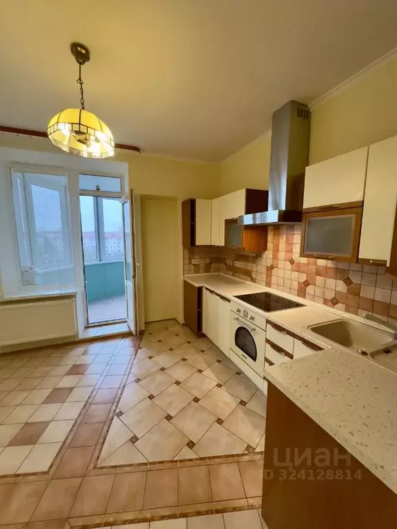 2-к кв. Брянская область, Брянск пл. Партизан, 1 (78.0 м) - Фото 1