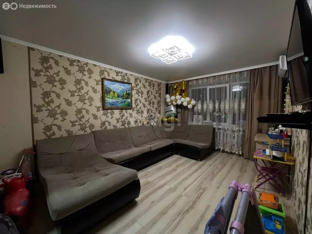 2-комнатная квартира: Черкесск, улица Умара Алиева, 4 (51 м) - Фото 0