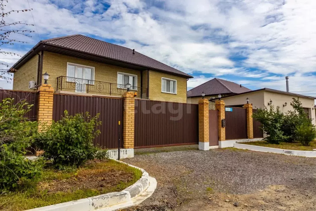 Дом в Хабаровский край, Хабаровск ул. Крещенская, 17Б (209 м) - Фото 1