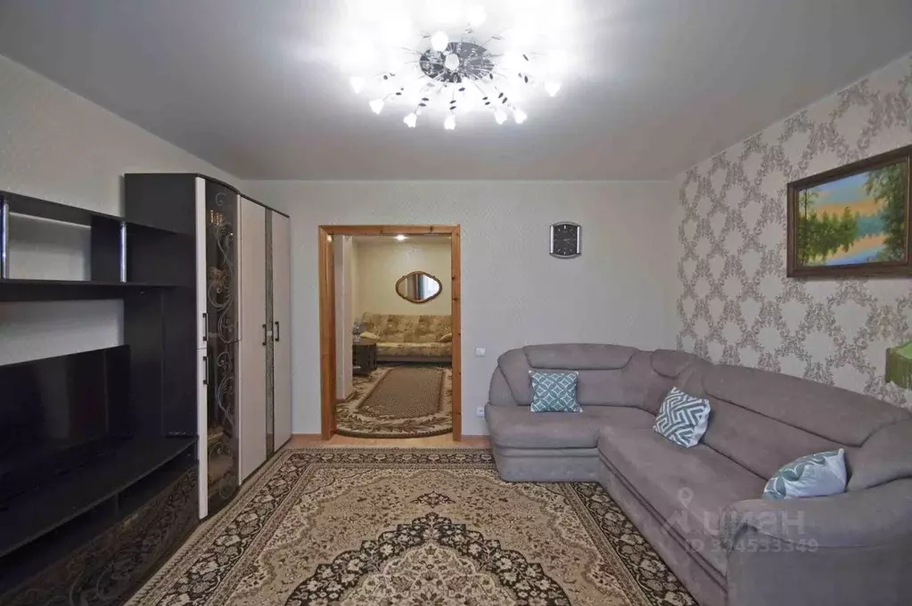 2-к кв. Омская область, Омск Хлебная ул., 17А (70.3 м) - Фото 2