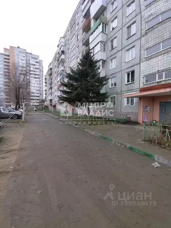 3-к кв. Омская область, Омск просп. Мира, 102 (60.4 м) - Фото 0