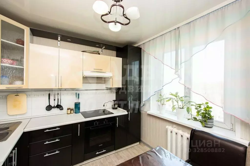 2-к кв. Тюменская область, Тюмень ул. 30 лет Победы, 58 (50.2 м) - Фото 1