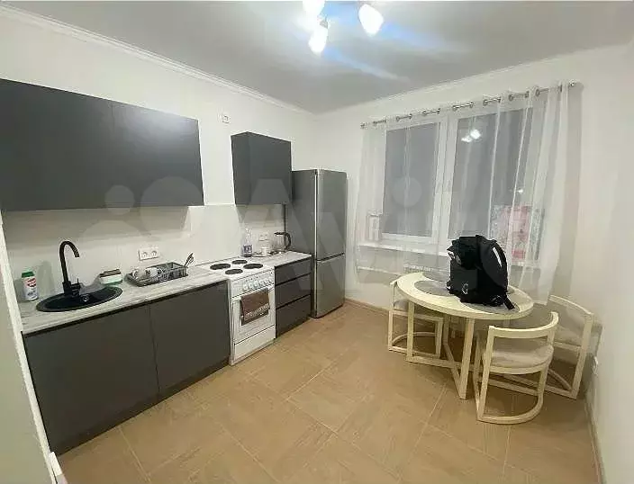 2-к. квартира, 60 м, 3/19 эт. - Фото 0