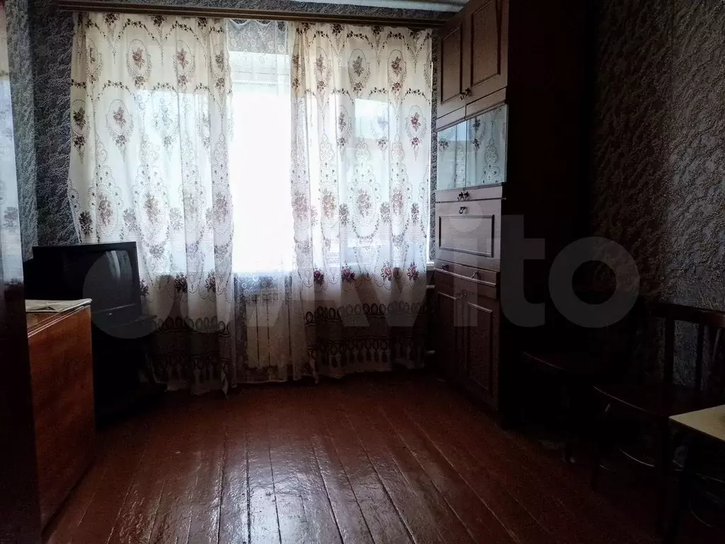 Комната 12,3 м в 5-к., 2/4 эт. - Фото 0