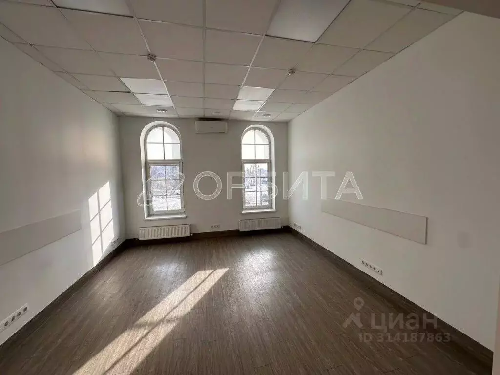 Офис в Тюменская область, Тюмень Гранитная ул., 4 (150 м) - Фото 1