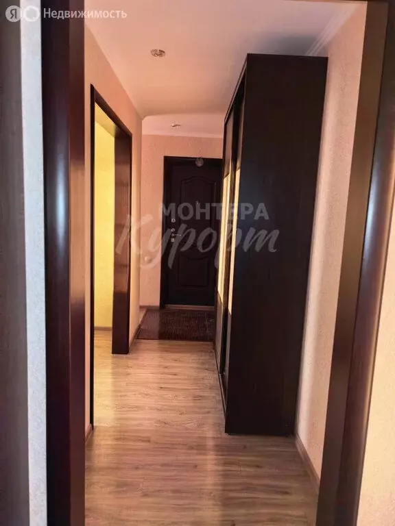 3-комнатная квартира: Магнитогорск, улица Ворошилова, 20 (65.4 м) - Фото 1