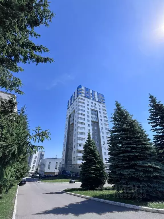 3-к кв. Башкортостан, Уфа ул. Рудольфа Нуреева, 21 (109.2 м) - Фото 0