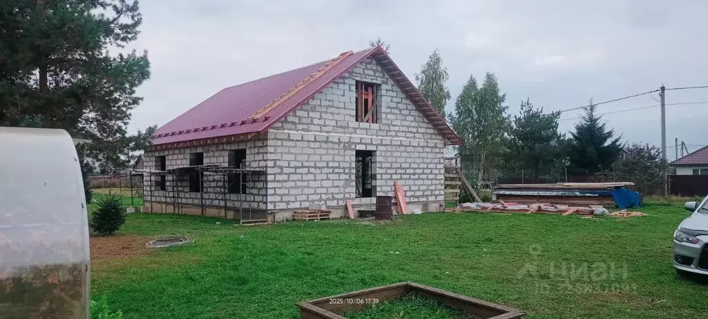Дом в Псковская область, Псковский район, Логозовская волость, д. ... - Фото 1