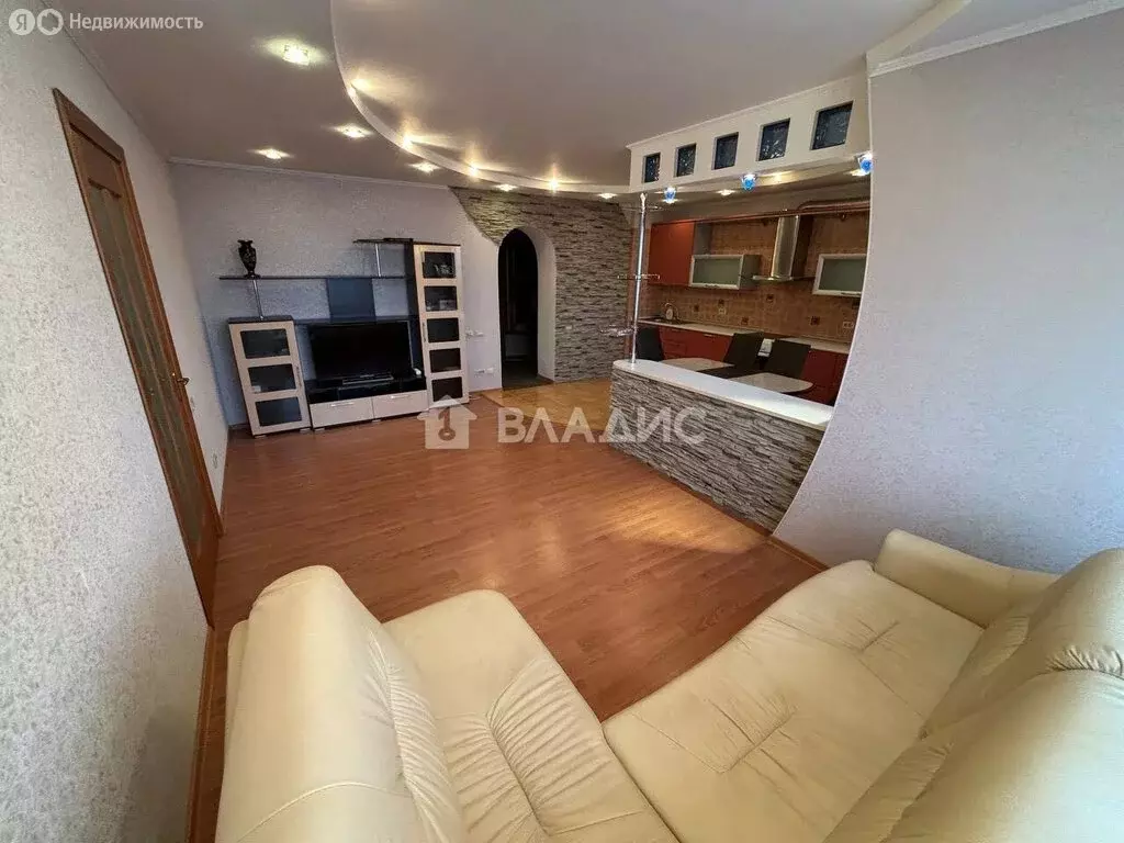 3-комнатная квартира: Белгород, улица Победы, 49к2 (77.7 м) - Фото 2