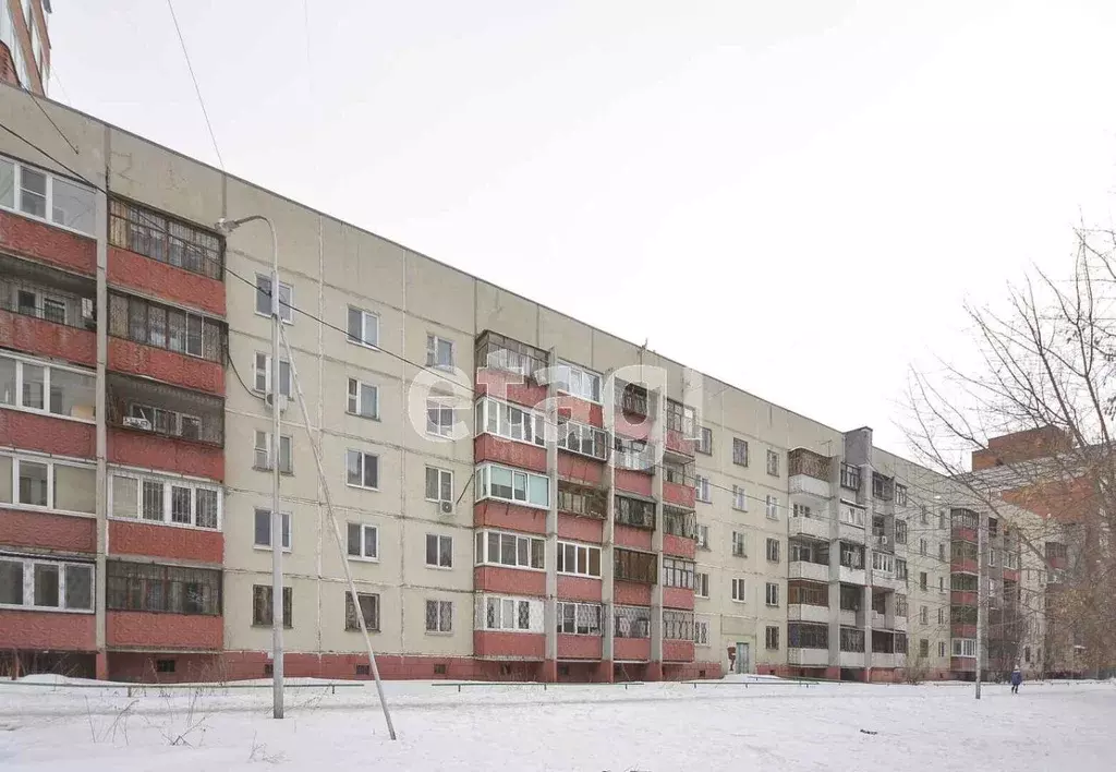 3-к кв. Тюменская область, Тюмень ул. Демьяна Бедного, 104 (65.0 м) - Фото 1