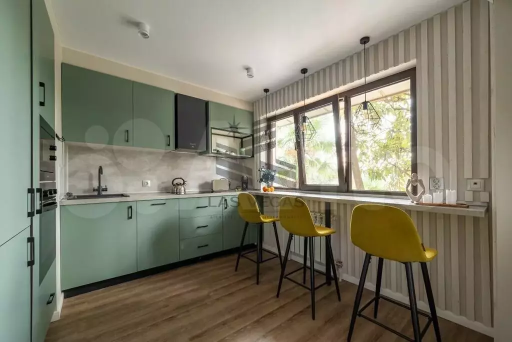 3-к. квартира, 70 м, 1/6 эт. - Фото 1