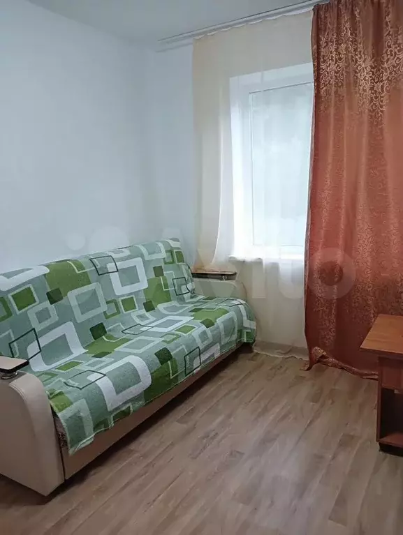 Комната 16 м в 6-к., 1/9 эт. - Фото 0