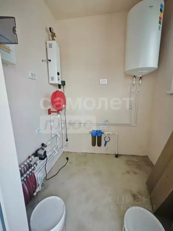 Дом в Крым, Симферопольский район, Добровское с/пос, с. Пионерское ул. ... - Фото 2